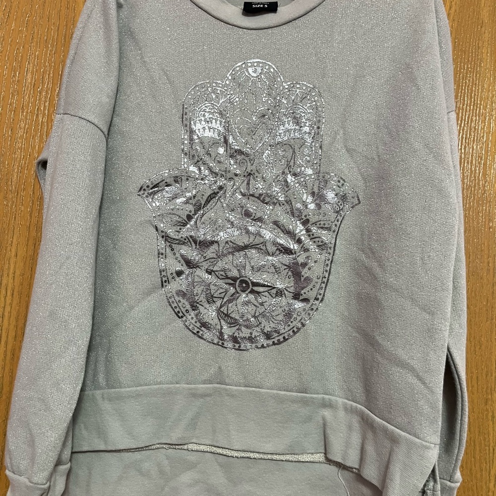 R.Q.T. Vintage Graphic Gray Top - Size S